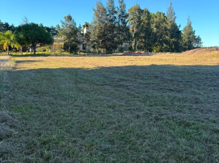 Terreno barrio Arazá 