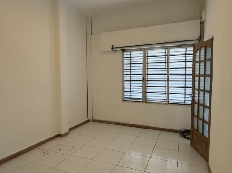 Apartamento en Alquiler Juncal y Leandro Gómez